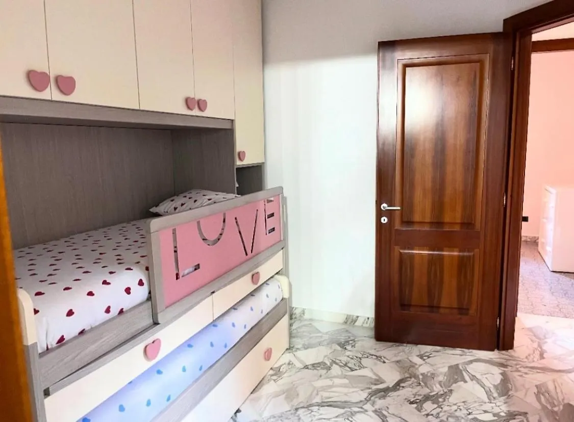 Apartament I Portici Chiavari